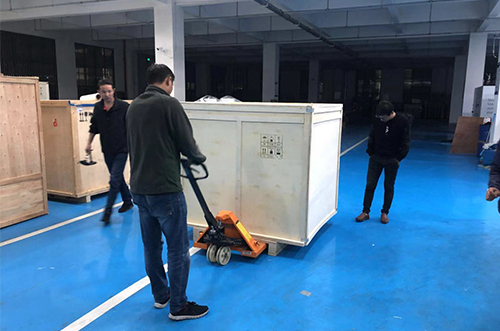 蚌埠客戶SMT設(shè)備專車送貨，貨到上門安裝調(diào)試